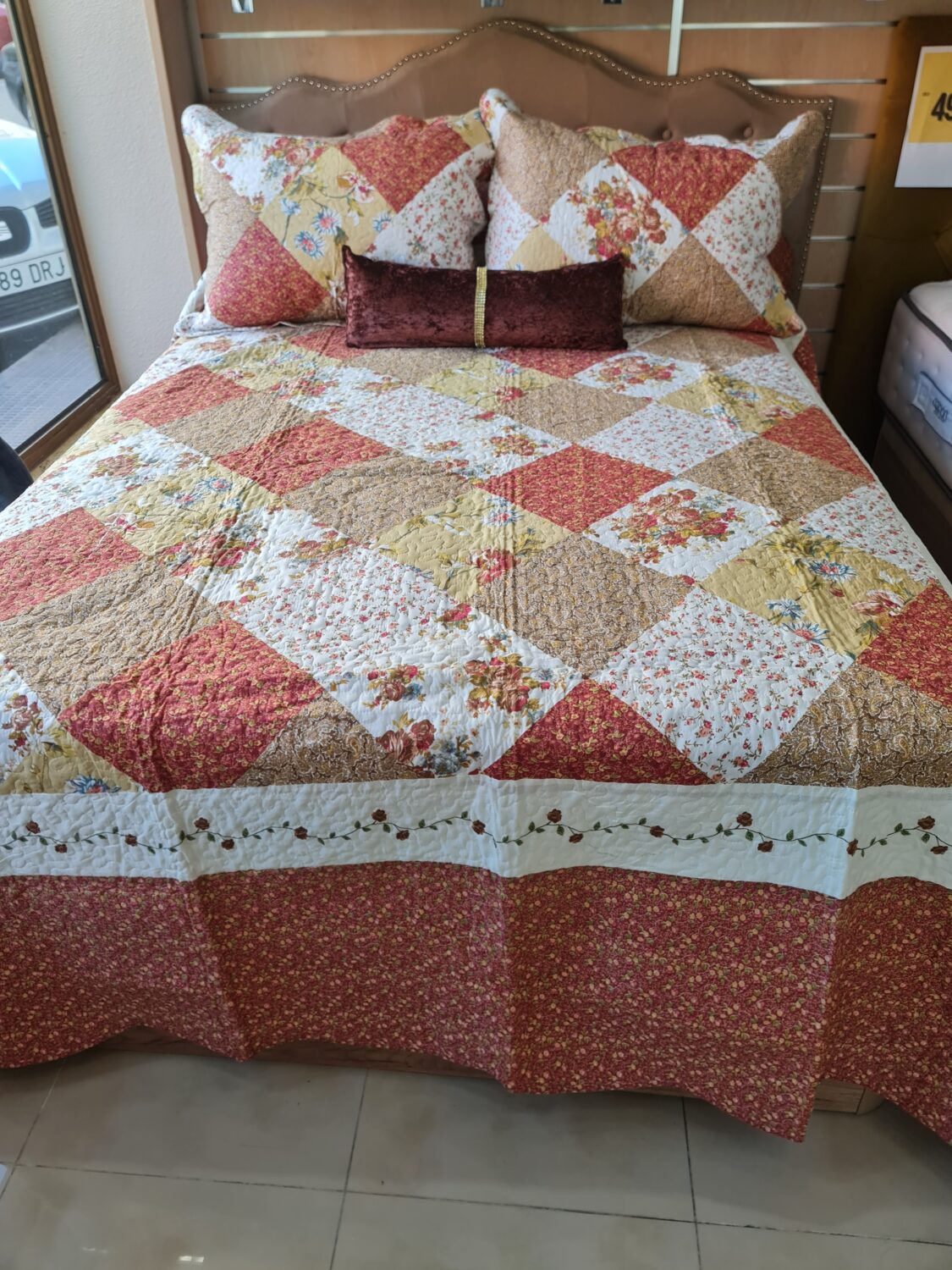 COLCHA VERANO REVERSIBLE COSIDA. Incluye 2 fundas decorativas. Cama 135-150 cm - Imagen 2