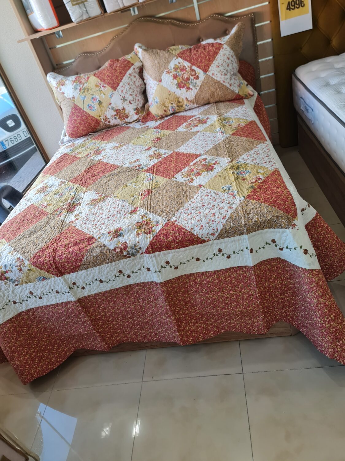 COLCHA VERANO REVERSIBLE COSIDA. Incluye 2 fundas decorativas. Cama 135-150 cm