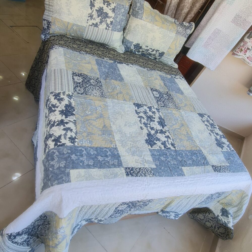 Colcha patchwork reversible incluye 2-Fundas decorativas. Para cama de 135-150 cm. Mod Delia